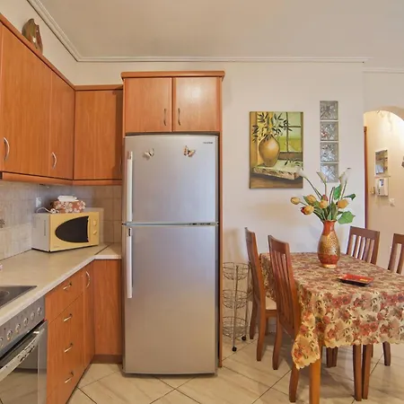 The Cozy Penthouse Spacious Reno Fully Equipt * 比雷埃夫斯