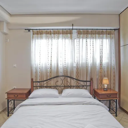 Apartment The Cozy Penthouse Piraeus